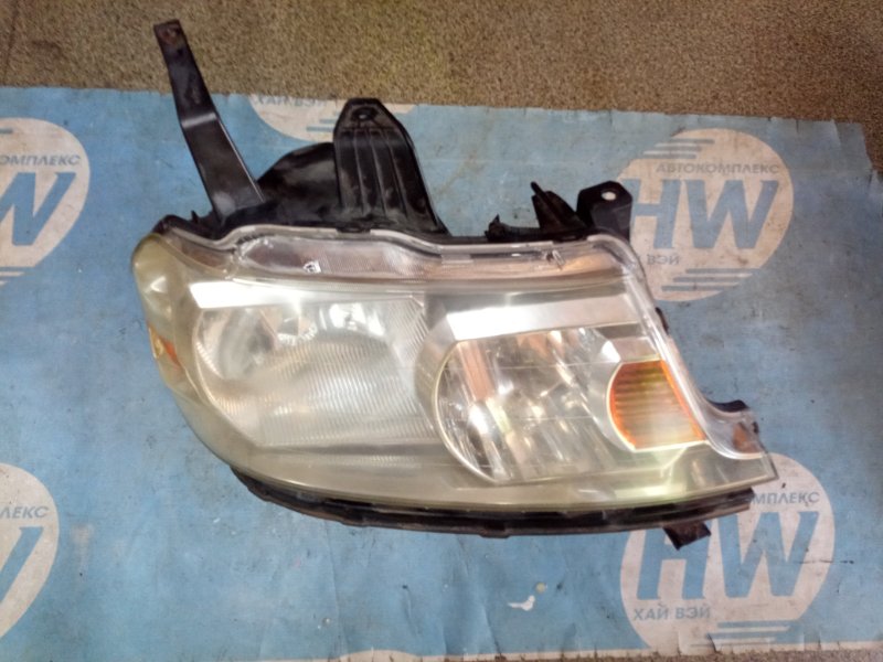 Фара Honda Stepwgn RF4 K20A правая (б/у)