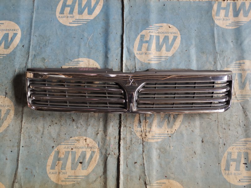 Решетка Mitsubishi Chariot Grandis N84W 4G64 (б/у)