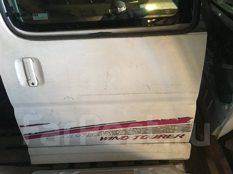 Дверь Toyota Grand Hiace RCH47W KCH46 LXH43 KCH40W RCH42 RCH41 KCH46W RCH47 LXH49 RCH41W KCH40 KCH40 KCH46 KCH46W LXH43 LXH49 RCH41 (б/у)