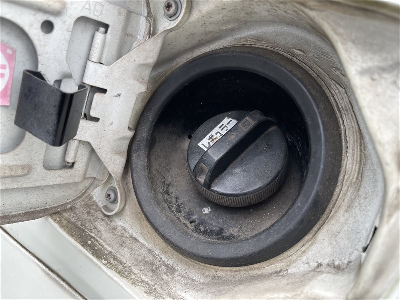 Крышка бензобака Nissan Presage HU30 QR25DE 2001 (б/у)