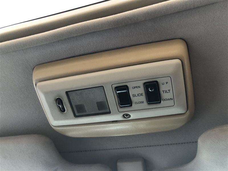Блок управления люком Toyota Land Cruiser Prado HZJ76 1KZTE 1995 передний (б/у)