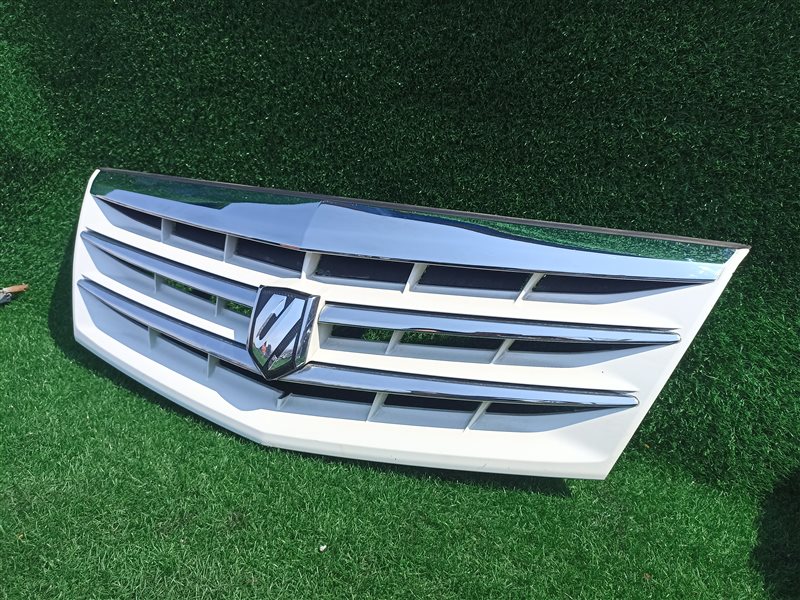 Решетка радиатора Toyota Alphard ANH10 передняя (б/у)