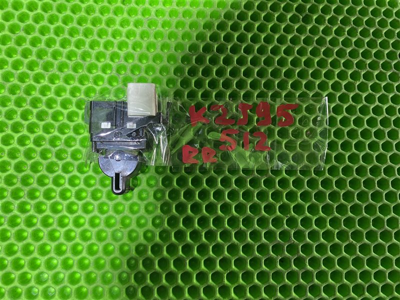Кнопка стеклоподъемника Toyota Land Cruiser Prado KDJ90 1KDFTV задняя (б/у)