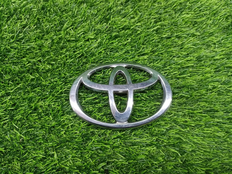 Эмблема Toyota Ractis NCP100 задняя (б/у)