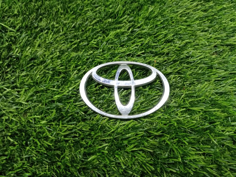 Эмблема Toyota Vista SV55 (б/у)