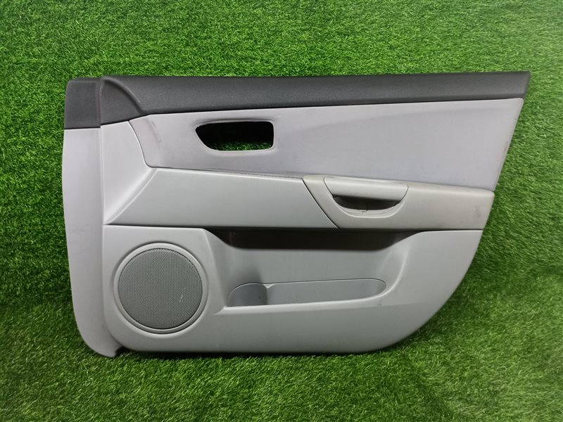 Обшивка двери Mazda Axela BK5P передняя правая (б/у)