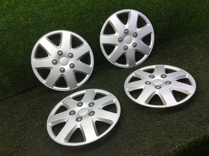 Колпаки на колеса Toyota Mark Ii GX90 (б/у)