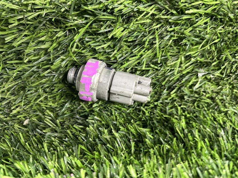 Датчик давления фреона Suzuki Escudo TA01R (б/у)