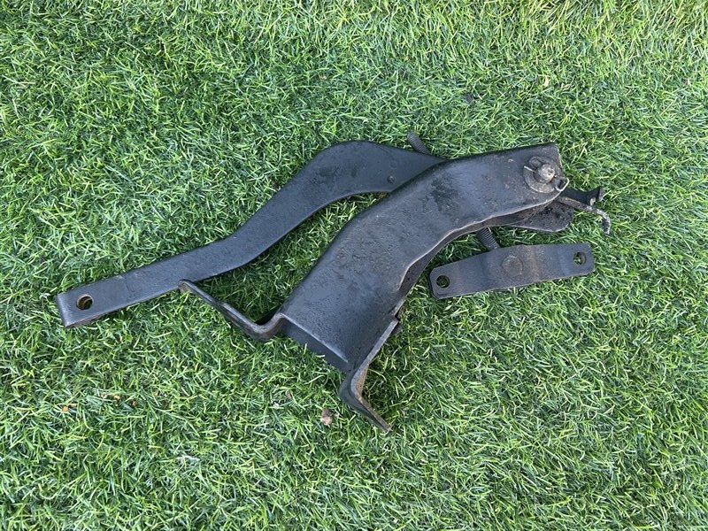 Механизм стояночного тормоза Toyota Hilux LN130 (б/у)