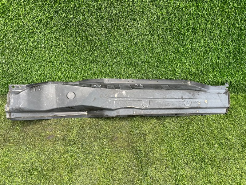 Жабо железное Nissan NV200 M20 HR16DE 2010 (б/у)