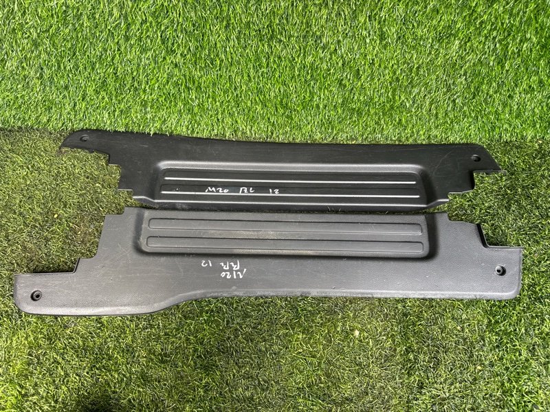 Порожек салона лево/право Nissan NV200 M20 HR16DE 2010 задний (б/у)