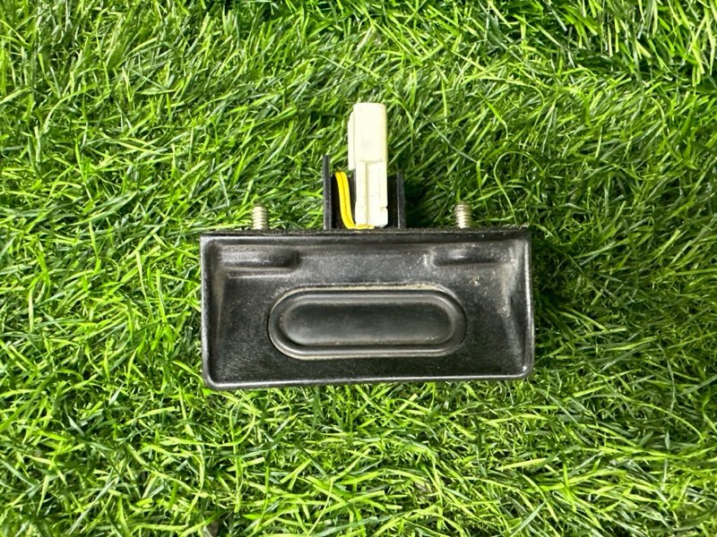 Ручка двери багажника Honda FREED GB3 L15A 2012 задняя (б/у)