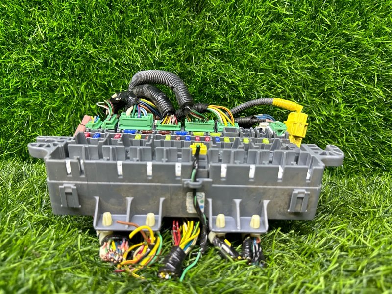 Блок предохранителей салона HONDA FIT GD1 L13A (б/у)