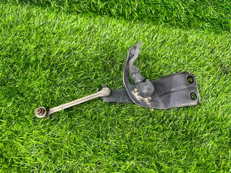 Датчик высоты подвески MISUBISHI DELICA D:5 CV2W задний (б/у)