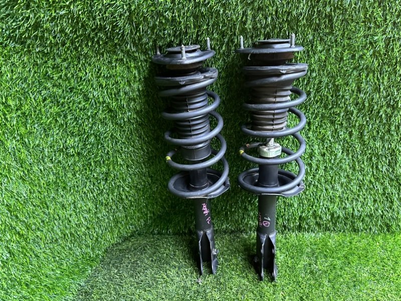 Стойки ПАРА Лево/Право TOYOTA SIENTA NCP81 1NZFE передние (б/у)