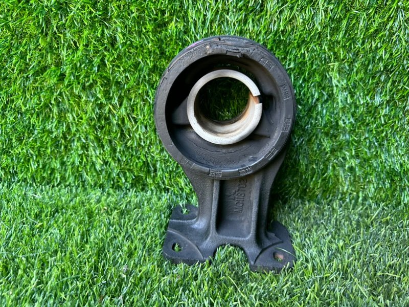 Подушка кабины MITSUBISHI FUSO CANTER FD50 4M40 (б/у)