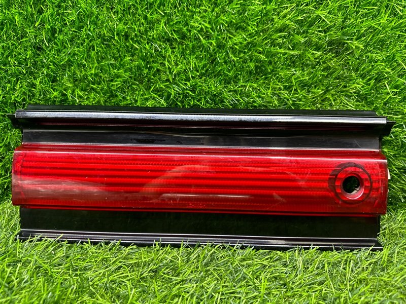 Стоп-сигнал TOYOTA MARK II JZX90 1JZGTE задний (б/у)