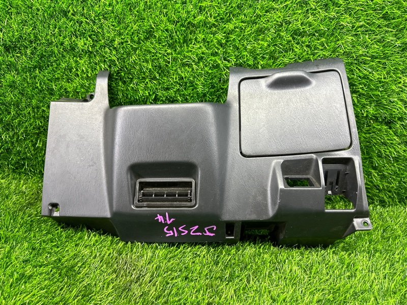 Пластик под руль TOYOTA CROWN JZS151 правый (б/у)