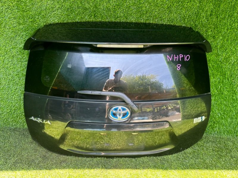 Дверь багажника TOYOTA AQUA NHP10 задняя (б/у)
