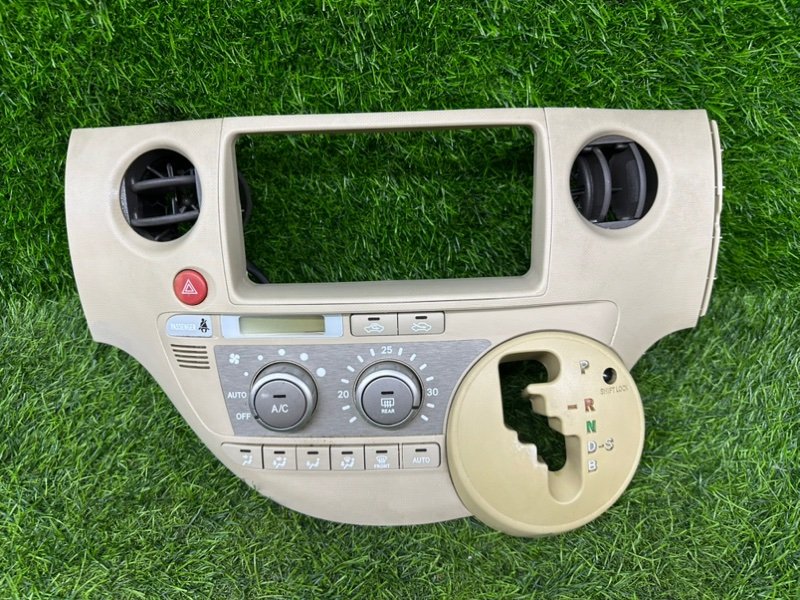 Блок климат-контроля TOYOTA SIENTA NCP81 (б/у)