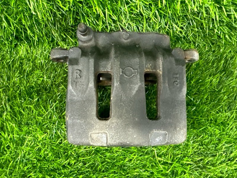 Суппорт NISSAN LIBERTY PM12 передний правый (б/у)