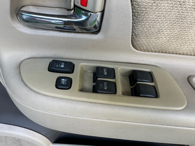 Пианино TOYOTA Sienta NCP81 переднее правое (б/у)