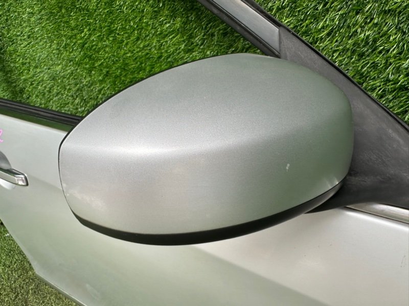 Ухо Nissan Bluebird Sylphy KG11 правое (б/у)
