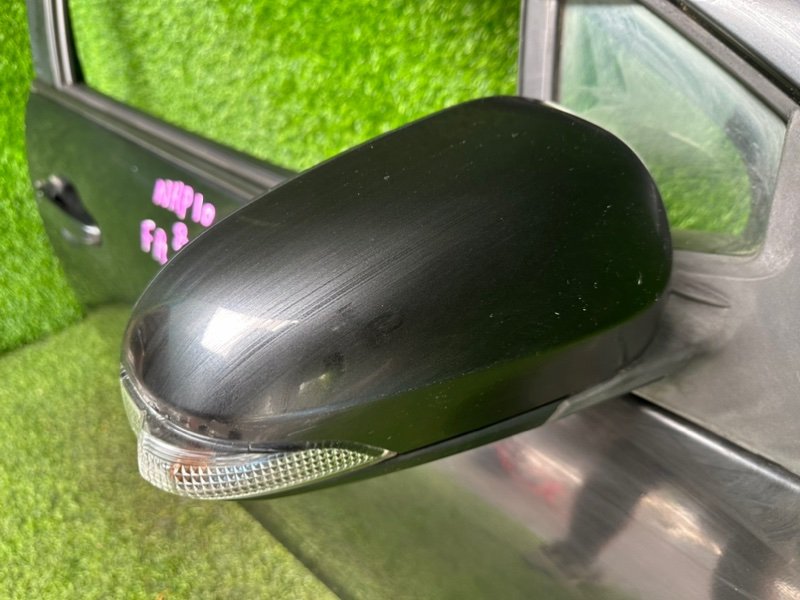 Ухо Toyota Aqua NHP10 правое (б/у)