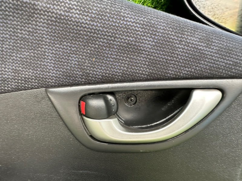 Ручка двери внутренняя HONDA FIT SHUTTLE GP2 передняя левая (б/у)