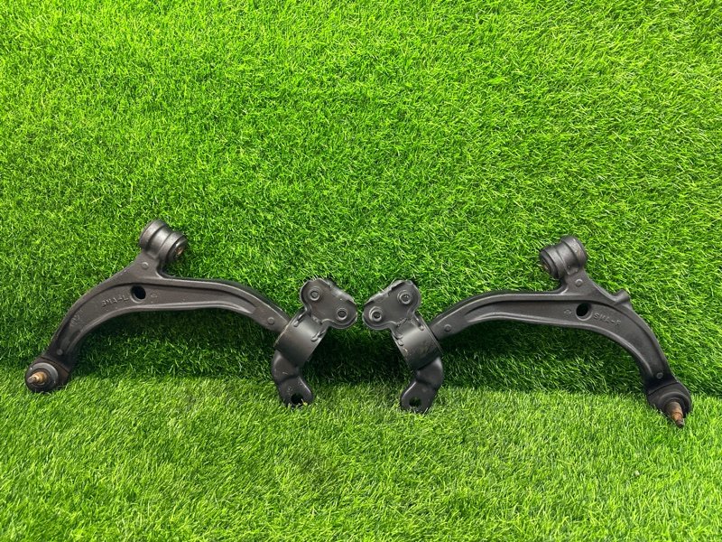 Рычаги ПАРА ЛЕВЫЙ/ПРАВЫЙ HONDA STREAM RN6 R18A передние (б/у)