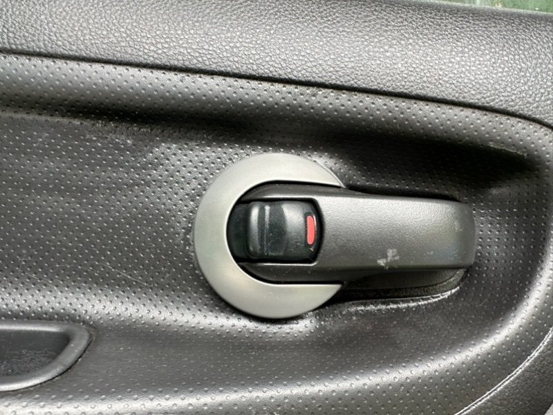 Ручка двери внутренняя Nissan NV200 VM20 M20 передняя левая (б/у)