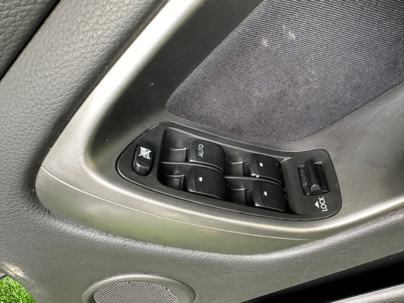 Пианино Subaru Legacy BL5 переднее правое (б/у)