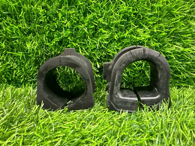 Крепление рулевой рейки NISSAN BASSARA TU30 KA24DE (б/у)