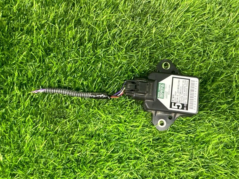 Датчик замедления HONDA FIT SHUTTLE GP2 (б/у)