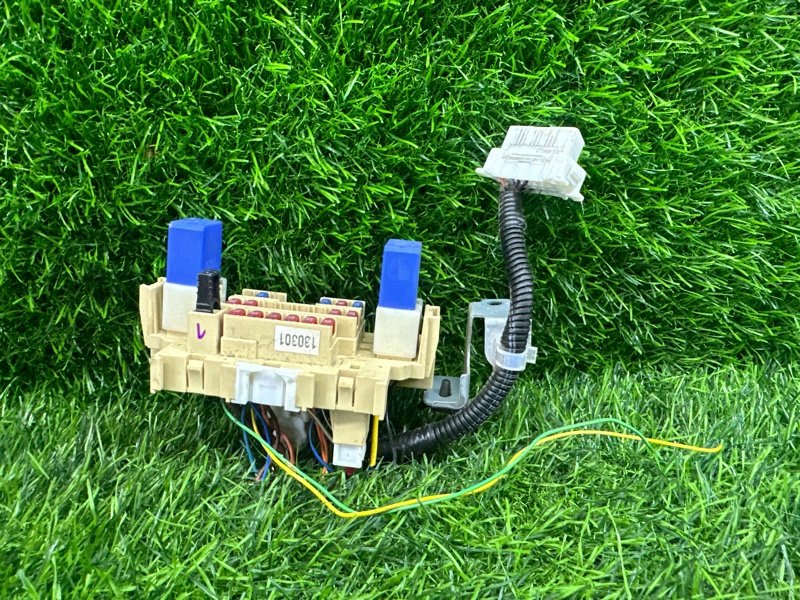 Блок предохранителей Nissan NV200 M20 HR16DE 2010 (б/у)