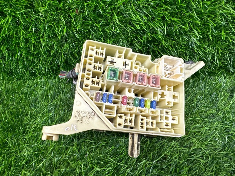 Блок предохранителей TOYOTA SIENTA NCP81 1NZ-FE 2007 (б/у)