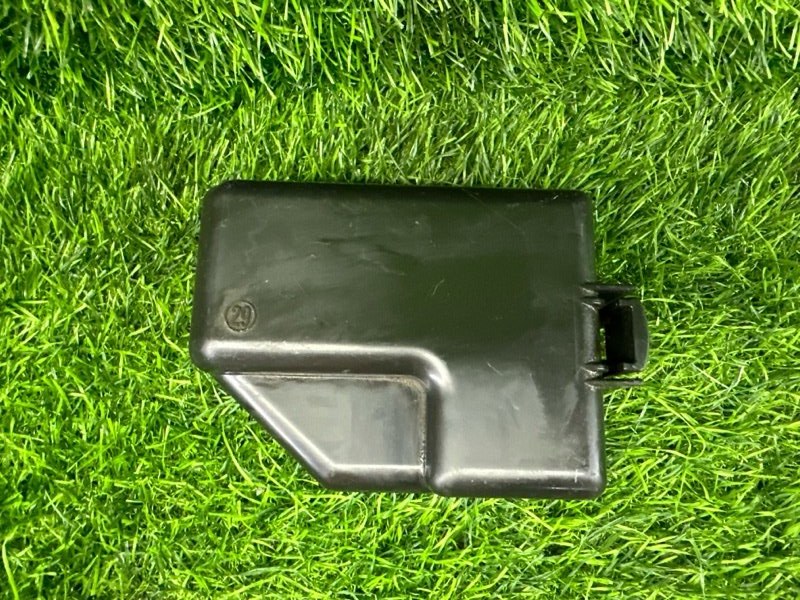 Крышка блока предохранителей TOYOTA SIENTA NCP81 1NZ-FE 2007 (б/у)