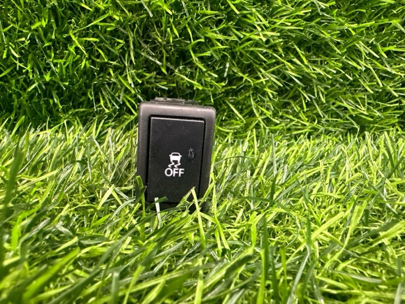 Кнопка антипробуксовочной системы Suzuki Hustler MR31S R06A 2014 (б/у)