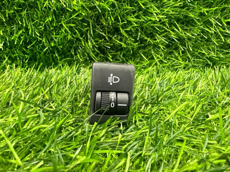 Кнопка регулировки фар Suzuki Hustler MR31S R06A 2014 (б/у)