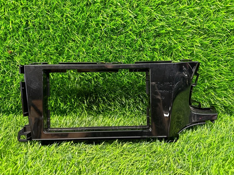 Рамка магнитолы HONDA SHUTTLE GP7 LEB 2017 (б/у)