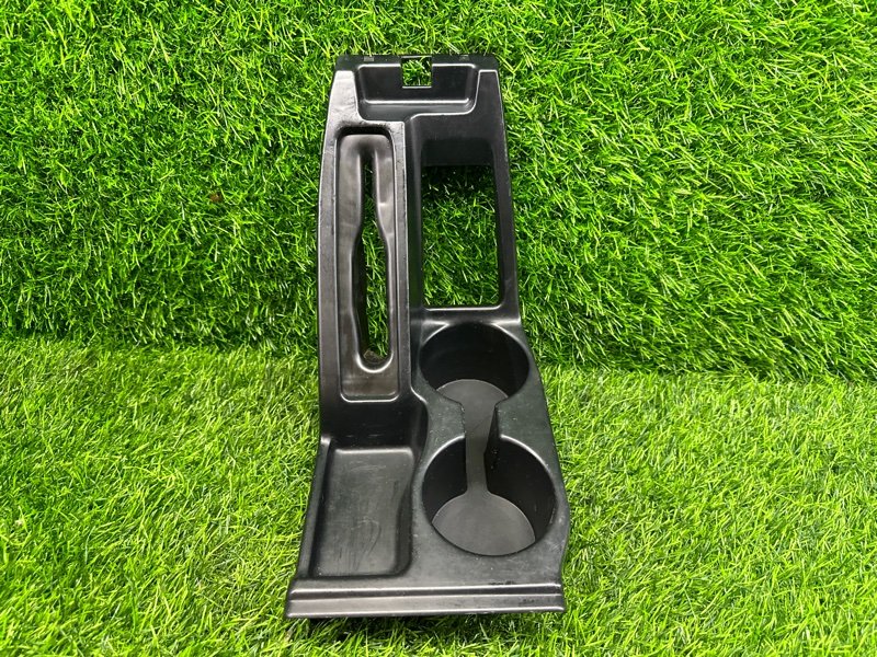 Консоль между сидений TOYOTA HILUX SURF KZN185 (б/у)