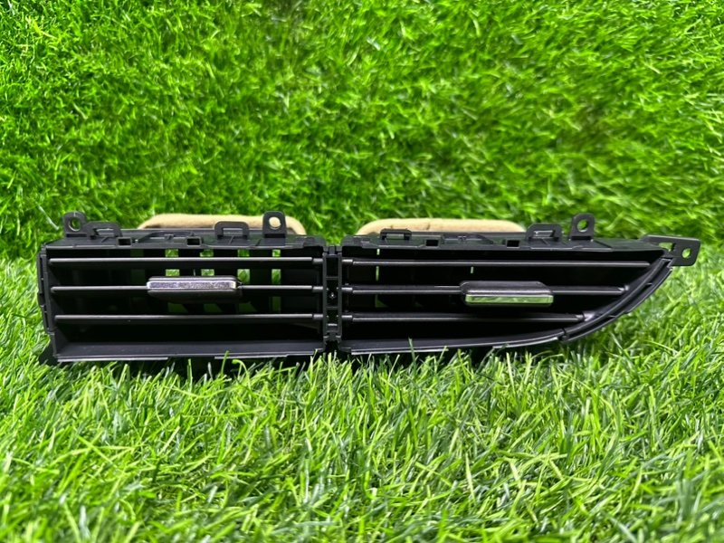 Дуйка центральная HONDA SHUTTLE GP7 (б/у)