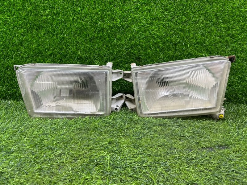 Фары пара право/лево Toyota Hilux Surf KDN185 KDN185W KZN185 KZN185G KZN185W RZN180 RZN180W RZN185 RZN185W VZN180 VZN180W (б/у)
