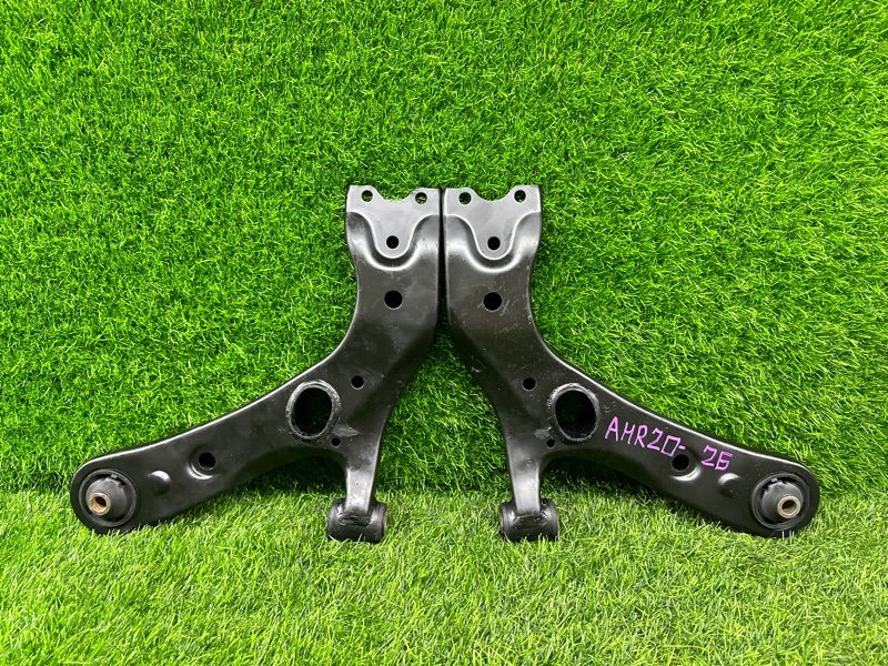 Рычаги ПАРА ЛЕВЫЙ/ПРАВЫЙ TOYOTA ESTIMA AHR20 передние (б/у)