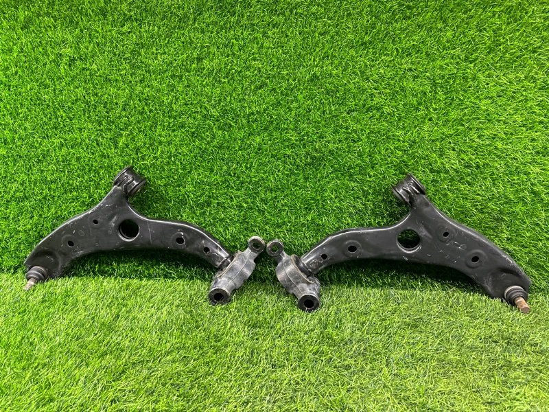 Рычаги ПАРА ЛЕВЫЙ/ПРАВЫЙ MAZDA AXELA BM2FS передние (б/у)