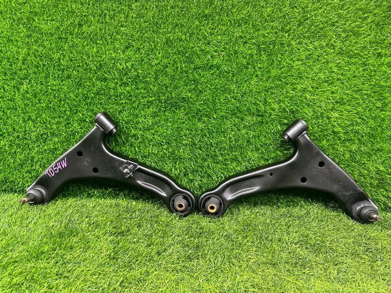 Рычаги ПАРА ЛЕВЫЙ/ПРАВЫЙ SUZUKI ESCUDO TD54W передние (б/у)