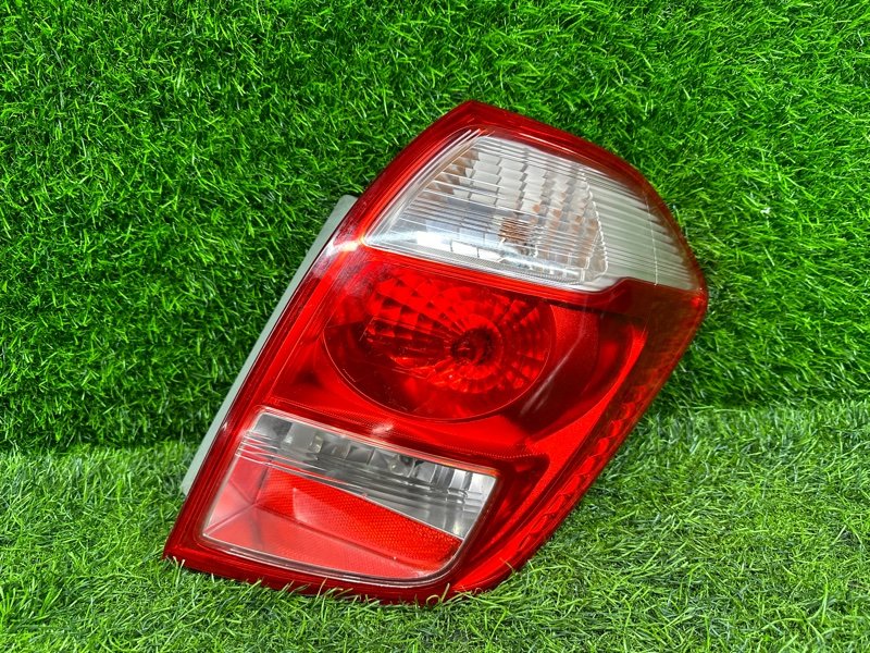 Стоп-сигнал TOYOTA RACTIS NCP100 задний правый (б/у)