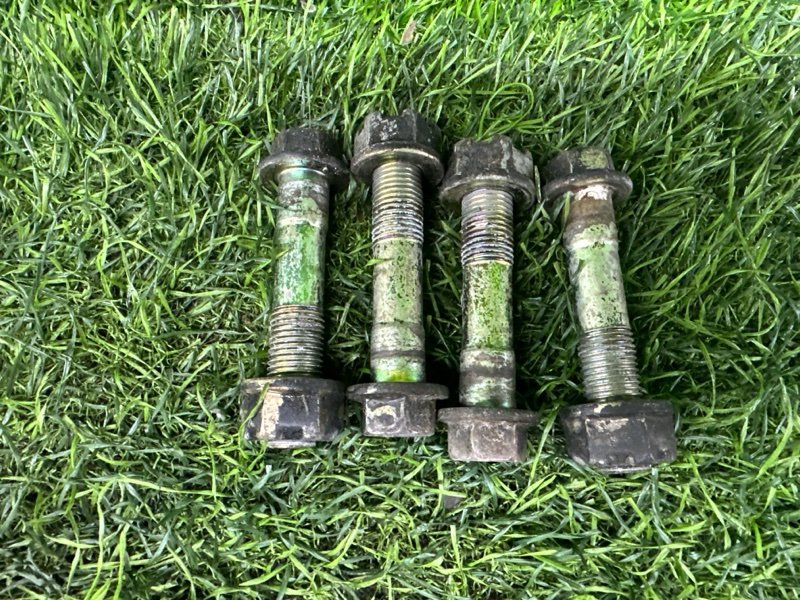 Болты крепления амортизатора NISSAN TEANA J31 VQ23 передние (б/у)