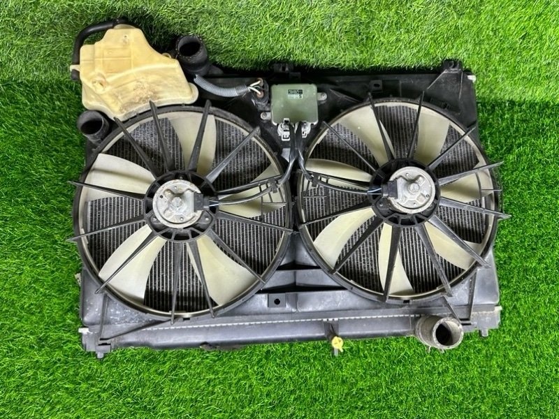 Радиатор Toyota Crown GRS180 GRS181 GRS182 GRS183 GRS184 (б/у)