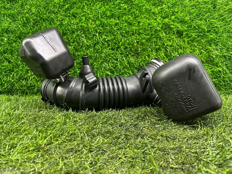 Патрубок воздушного фильтра TOYOTA ALPHARD ANH20 2AZFE (б/у)